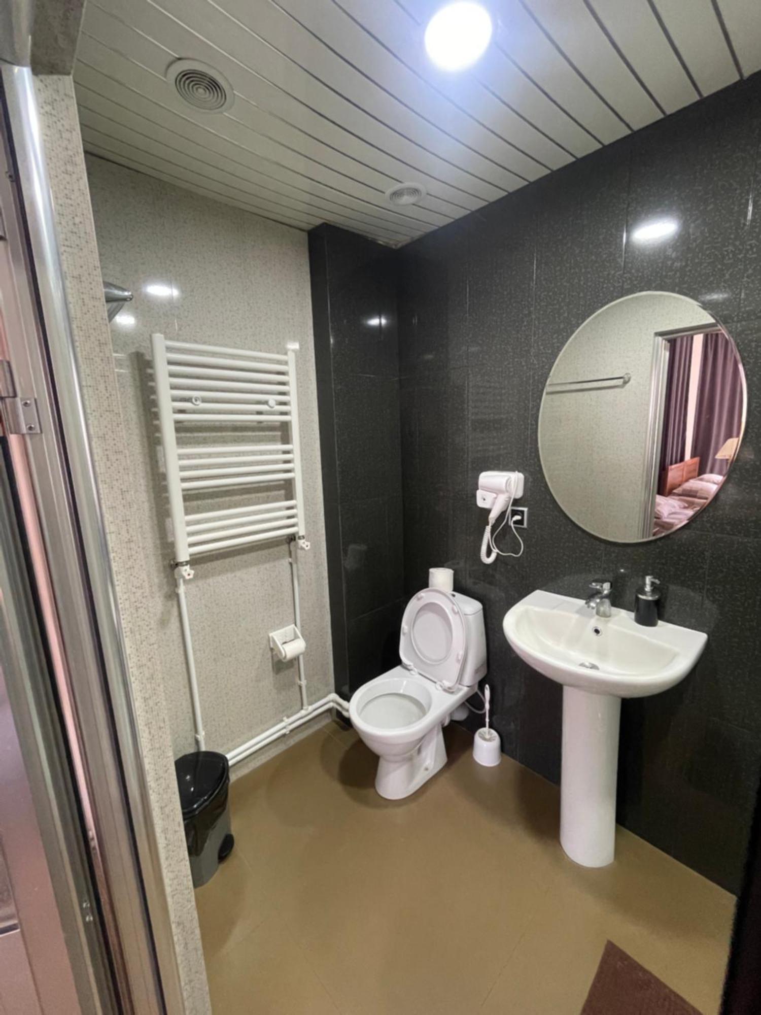 Downtown B&B Vanadzor Eksteriør bilde