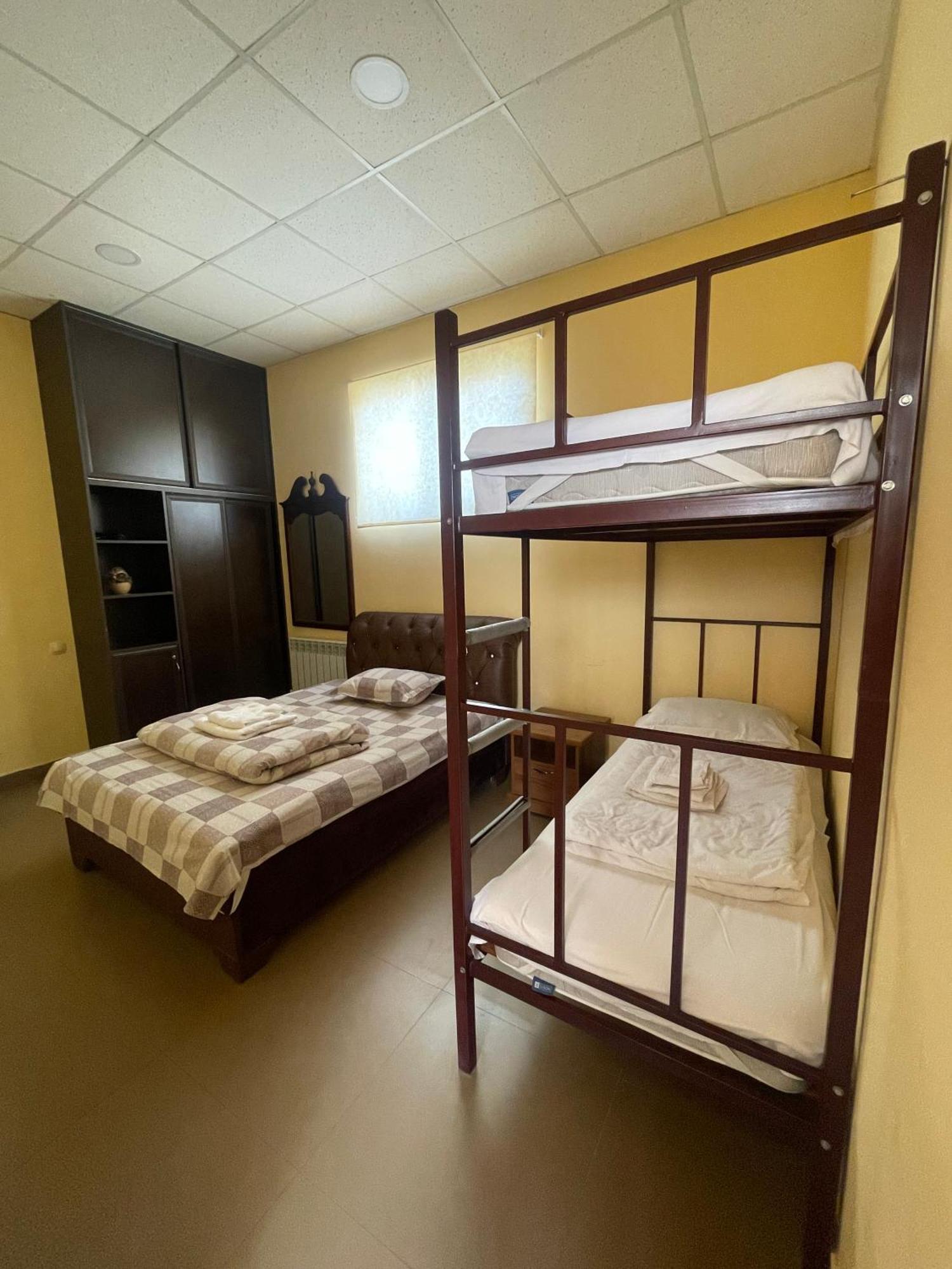 Downtown B&B Vanadzor Eksteriør bilde