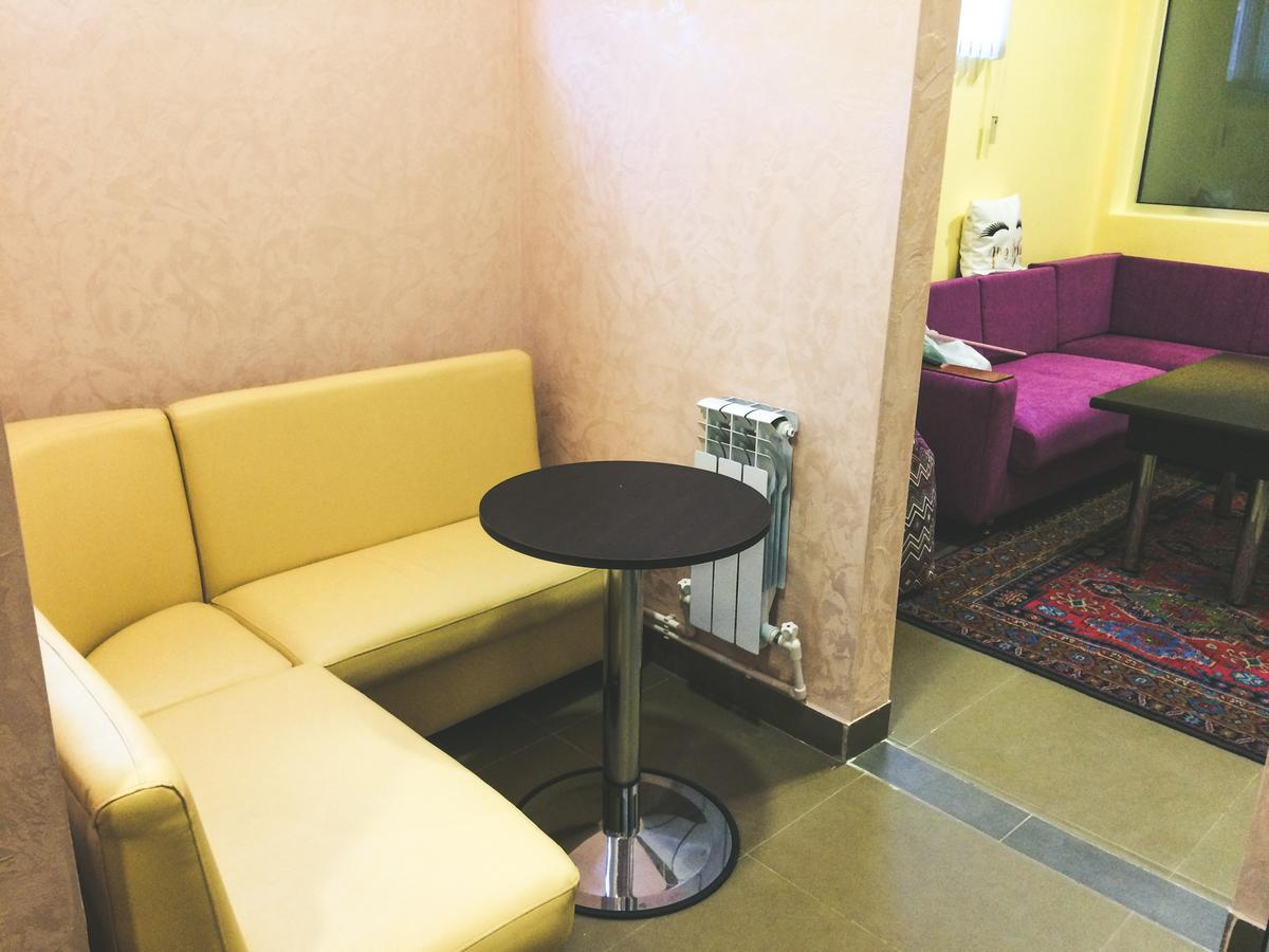 Downtown B&B Vanadzor Eksteriør bilde