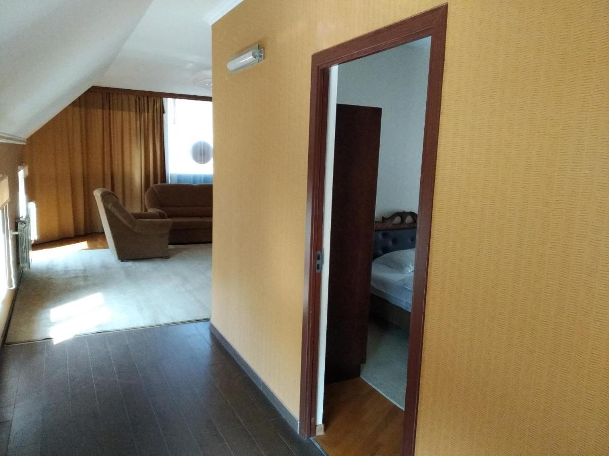 Downtown B&B Vanadzor Eksteriør bilde